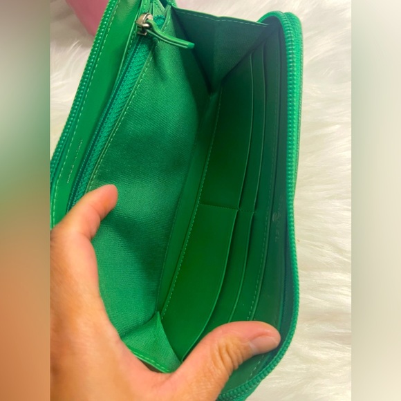 Full Inclusion Chanel Caviar Wallet - Picture 12 of 16